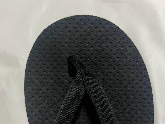 【mont-bell　スリップオンサンダル】ソールには小さな穴があり通気性抜群！