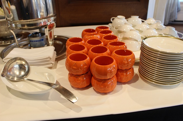 『パンプキンスープ』の容器もハロウィン