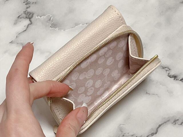 【sweet（スウィート）2月増刊号】コイン入れの内側もチェリー柄♪