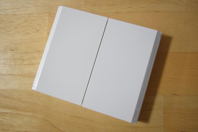 【ダイソー】BREITLING COMPACT THREE-SIDED MIRROR（LED付三面鏡） ／300円