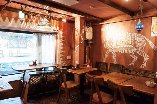 上野・御徒町「カレー」の名店／インド料理 アーグラー　内観