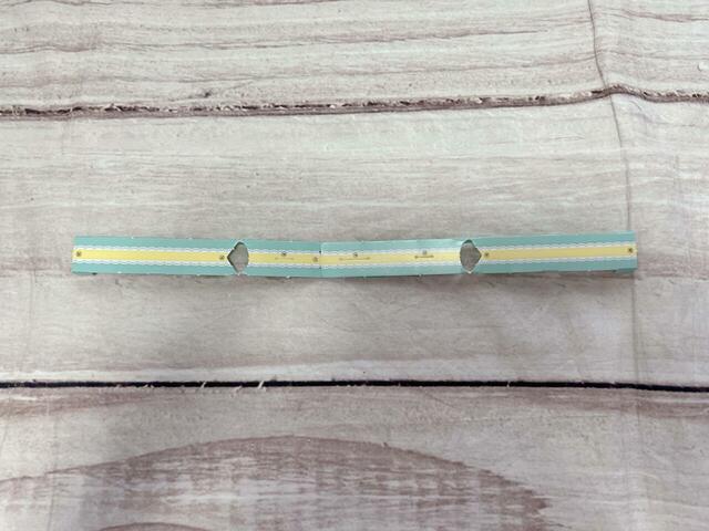 ほんたい1、2の折り筋をおり、差し込んだ図です