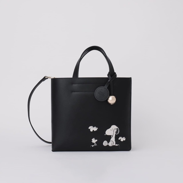 【PEANUTS×FURLA】「フルラ ディバイドイット S トート」¥69,300(税込み)、W21 x H11 x D7cm(全2色)