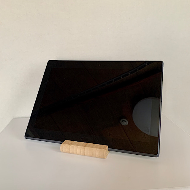 【IKEA　BERGENES】タブレットスタンドとしても使えました！