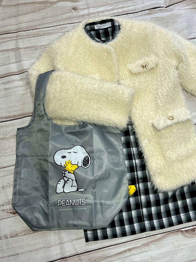 シックなカラーなので、ファーコートに合わせても違和感なし♪