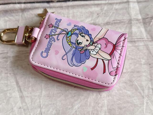 ファスナーで開閉する仕様