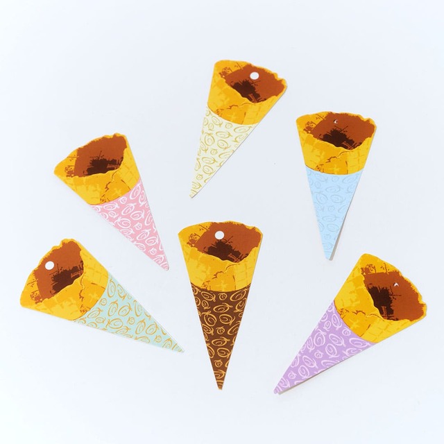 【Q-pot. アイスクリーム風鈴】Q-pot.特製のワッフルコーンの短冊がかわいい
