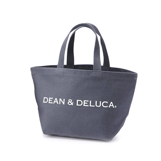 【DEAN ＆ DELUCA「トートバッグ チャコールグレー S」¥2,640】マチが広く見た目よりたっぷり入るトートバッグ