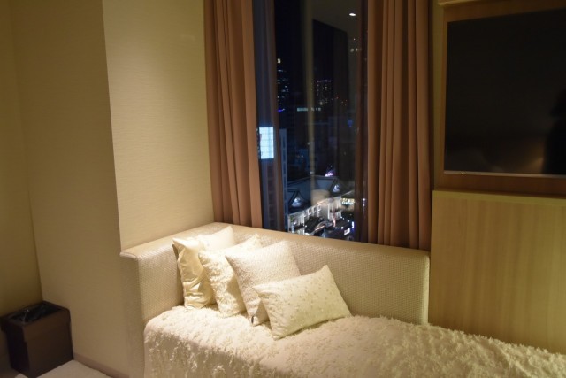 ミレニアム 三井ガーデンホテル 東京／ラグジュアリーなソファー