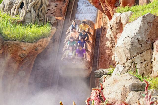 東京ディズニーランド「スプラッシュ・マウンテン“びしょ濡れMAX”」