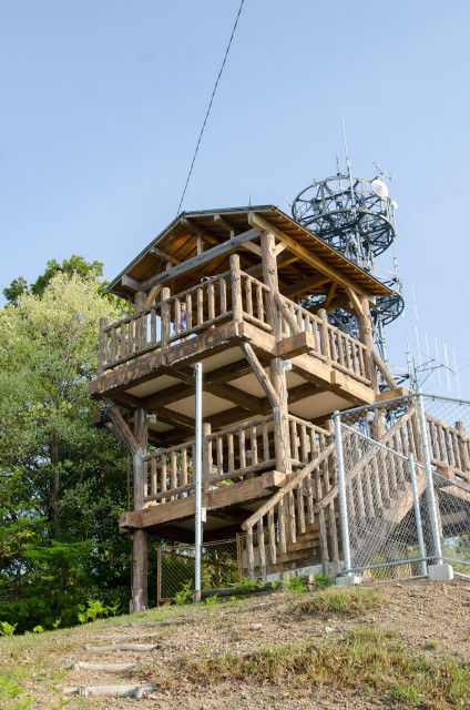 白羽山展望台。6歳と3歳でも余裕で到着