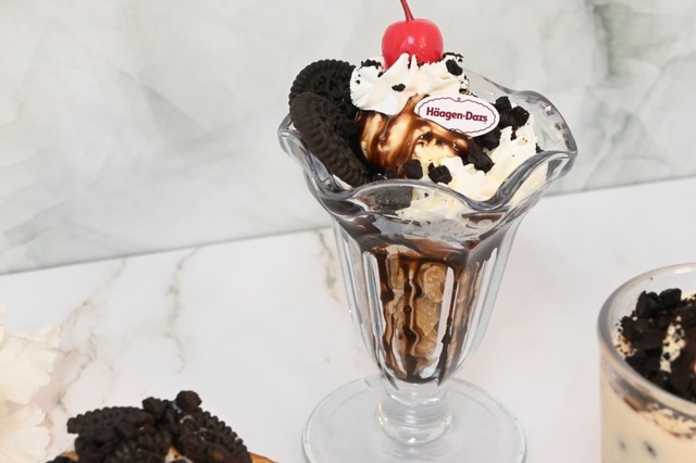 【サンマルクカフェ】「クッキー&クリームパフェwithハーゲンダッツ」