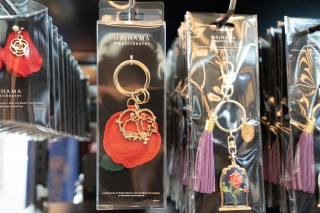 バラバッグチャーム 2,800円｜サイズ：W52mm×H96mm｜劇団四季 ディズニーミュージカル『美女と野獣』東京ディズニーリゾート内舞浜アンフィシアター公演オリジナルグッズ