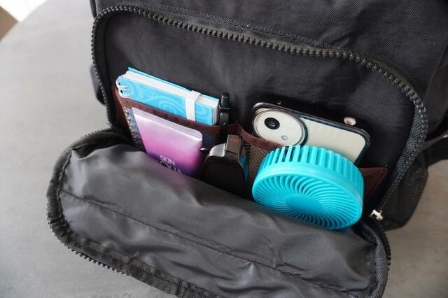 メッシュポケットもついているフロントポケット