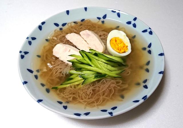【PULMUONE　韓国冷麺　1.7kg（4食）　998円】程よい酸味のある、あっさりとしたスープが特徴