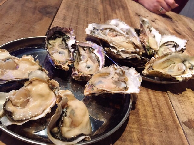 生牡蠣 もokな 牡蠣食べ放題 が1 500円 毎週日曜は渋谷に牡蠣を食べに走れ 牡蠣ベロ うまい肉