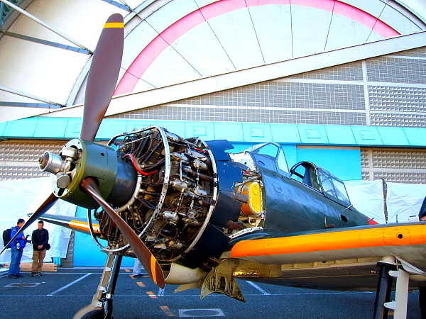 世界でたった一機の零戦が来日！ エンジン始動＆組立見学会先行レポ（1