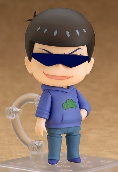 おそ松さん」おそ松とカラ松がねんどろいどに！特製おでかけポーチ寝袋