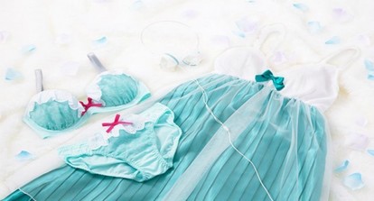 みっぱいを優しく包み込む「初音ミク」コラボランジェリー