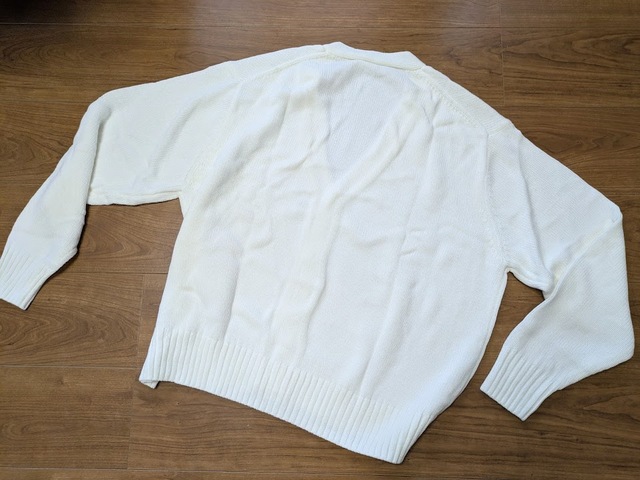 【ファミリーマート コットンカーディガン】シンプルだからこそ着回しやすいのが嬉しいポイント◎