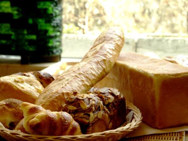 群馬：水上温泉　水上ホテル聚楽（じゅらく） 「地元でも愛されているホテル自家製の焼きたてパン♪」 