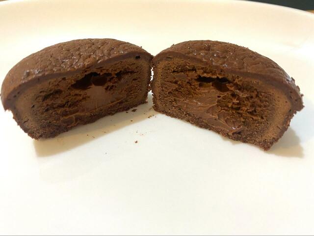 【ファミリーマート とろけて美味しいフォンダンショコラ】冷蔵庫で2時間程度解凍した状態