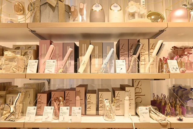 【Francfranc】ヘアアイロンなど美容家電も充実