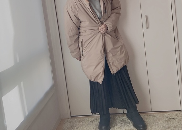 【ワークマン レディース撥水パデットロングフーディー】防風性があり、冬も暖かく過ごせます