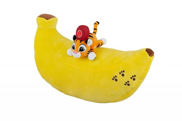 クッション 3,500円｜サイズ：横約52×高さ約30×厚み約20cm｜東京ディズニーシー開園21周年をお祝いするグッズ｜発売日：2022年9月4日（日）｜販売店舗：エンポーリオ