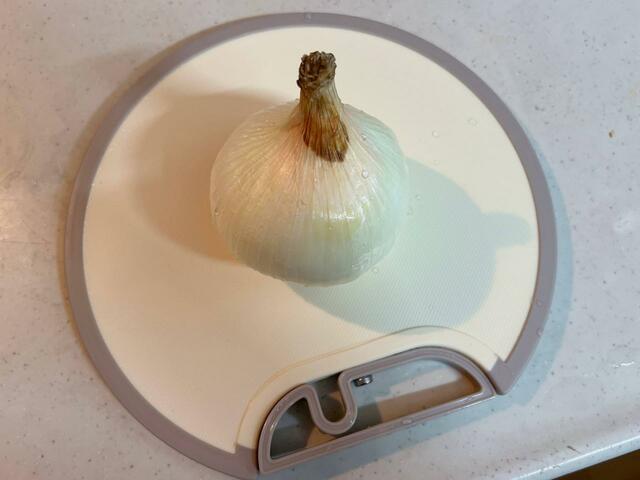 大きめの玉ねぎも切りやすい！