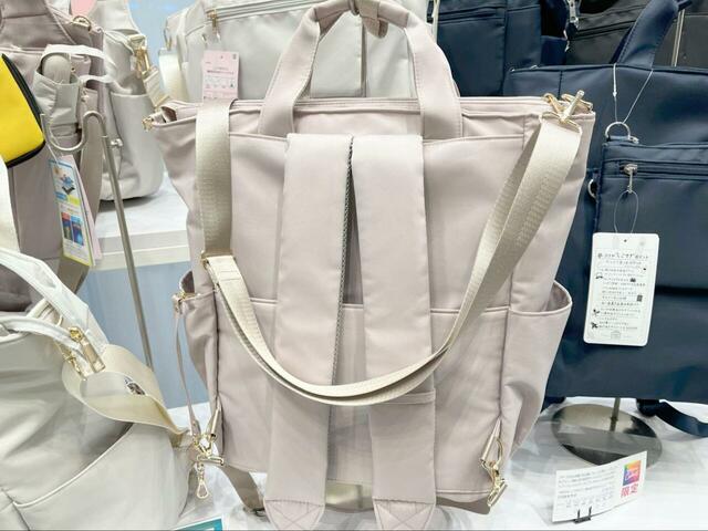 【ワークマン しごできカバン 撥水防汚3WAYリュック】用途別に分かれたポケットに加え、保冷・保温スペースやPC収納も完備！