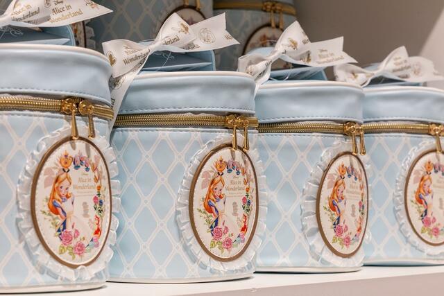 【ディズニーストア 太田イオンモール店】店内のアイテム