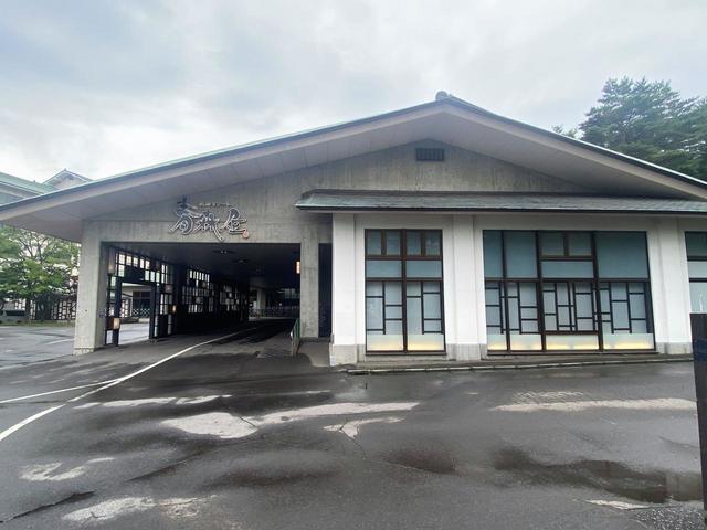 【星野リゾート　青森屋】本館の正面玄関