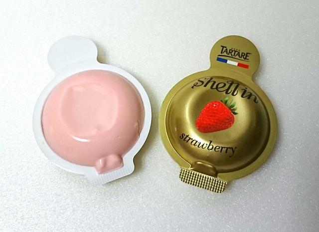 まるでレアチーズケーキのようなクリーミーさ【サヴァンシア フロマージュ＆デイリージャポン　タルタル シェル・イン ストロベリー風味　20g×20個（400g）　948円】