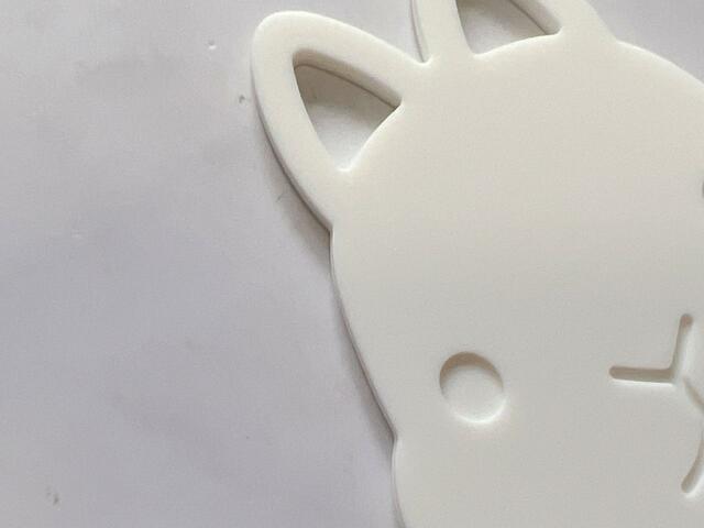 耳の穴部分で引っ掛けて収納が可能