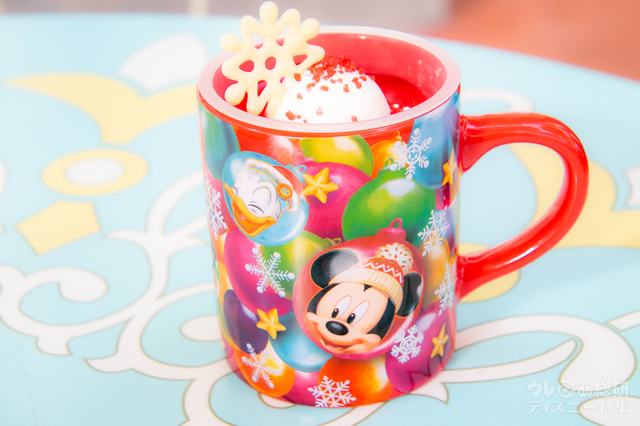 アップルゼリー&ミックスベリームース、スーベニアカップ付き 780円