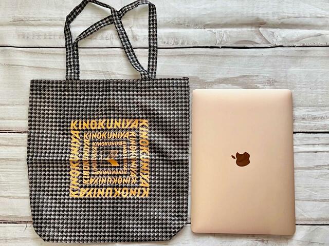 【otonaMUSE（オトナミューズ）9月号増刊】MacBook Airが入るサイズ感です