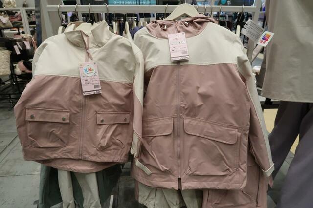 【ワークマン　撥水ペアマウンテンパーカー】親子でおそろいデザインのコーディネートを楽しめる点も魅力♪