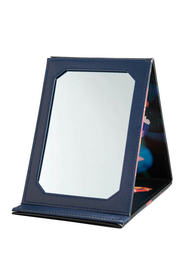 ミラー｜2,600円｜東京ディズニーリゾート40周年「イマジニング・ザ・マジック」奥山由之コラボグッズ｜販売店舗：東京ディズニーランド「グランドエンポーリアム」、東京ディズニーシー「エンポーリオ」｜発売日：2023年10月19日（木）