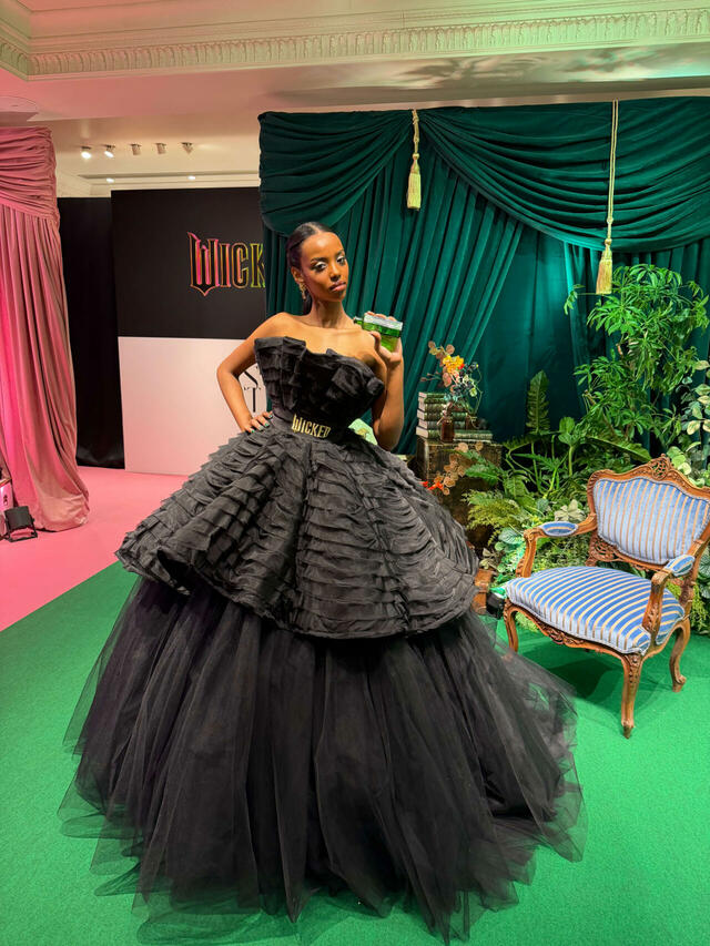 【クラウディア】『ウィキッド』新作ウェディングドレス