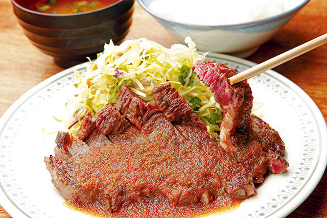 仔牛　牛ロースステーキ 930円