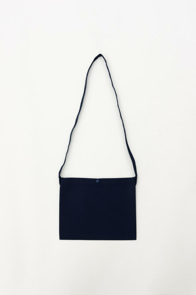 サコッシュ 2,530円