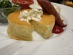【星乃珈琲店 パンケーキプレートセット】厚みがしっかりあるのにぺろっと食べてしまうぐらい美味しいパンケーキです