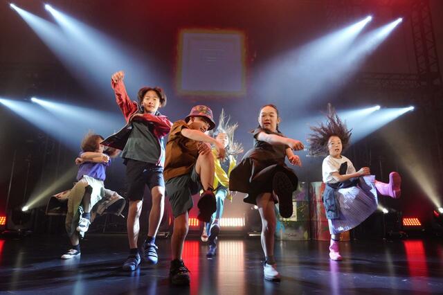 「ワークマン春夏新製品発表会」ダンスでキッズウェアダンスの動きやすさを表現