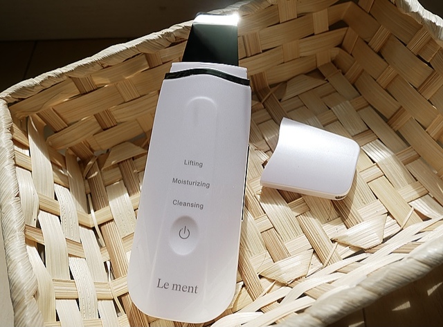 ルメント　モイスチャーピーリングプロ