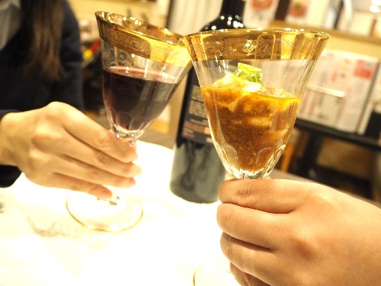 ※乾杯の画像はイメージです。