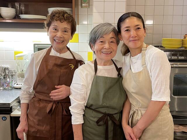 【喫茶 ミモザ】ミモザのかしまし娘。左から川杉さん、沼田直美さん、本田洋子さん