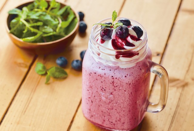 フレッシュブルーベリースムージー 680円(税込748円)