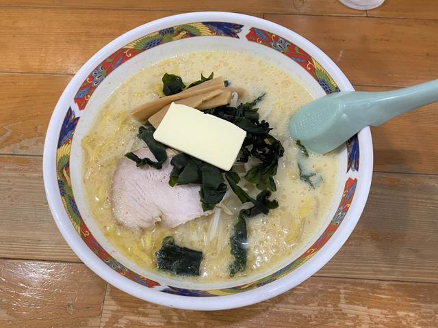 【味の札幌 浅利】味噌カレー牛乳ラーメン（バター入り900円）