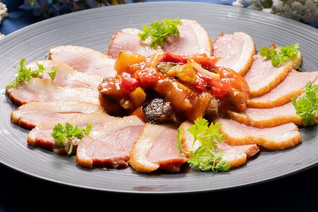 「夏の新作メニュー」＜期間：2025年6月1日〜＞【平日は3,000円以下！ホテルエミシア東京立川の最上階レストランで夏の贅沢ランチブッフェ！名物フレンチトーストも食べ放題】